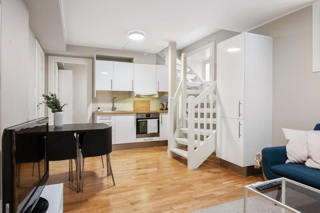 New! Modern City Apt: Central W/ Private Entrence Bergen Exterior foto